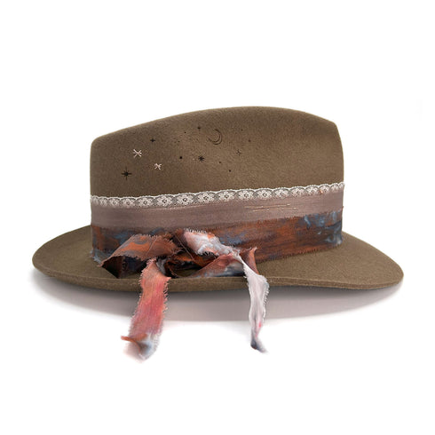 drape her hand-torn ribbon off the side for added style<span class='visuallyhidden'>; shop help at 760-978-9297.</span>